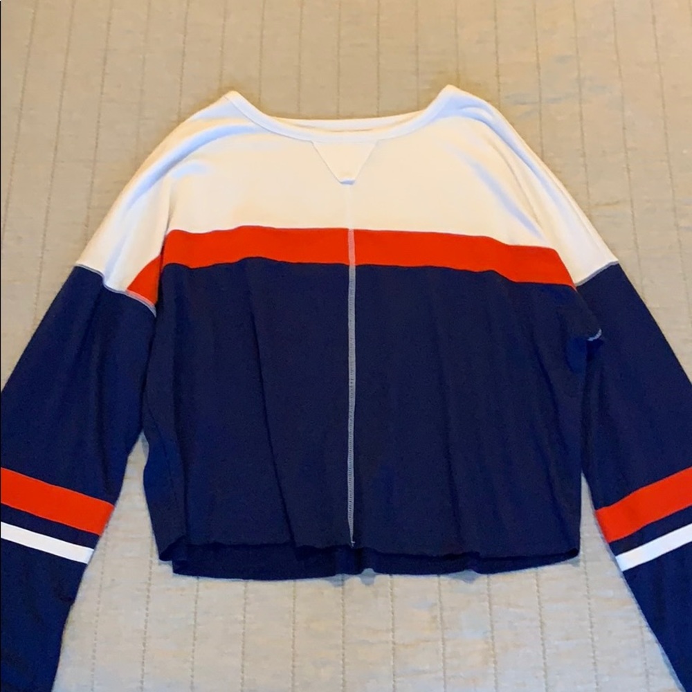 Long sleeve baggy armed shirt